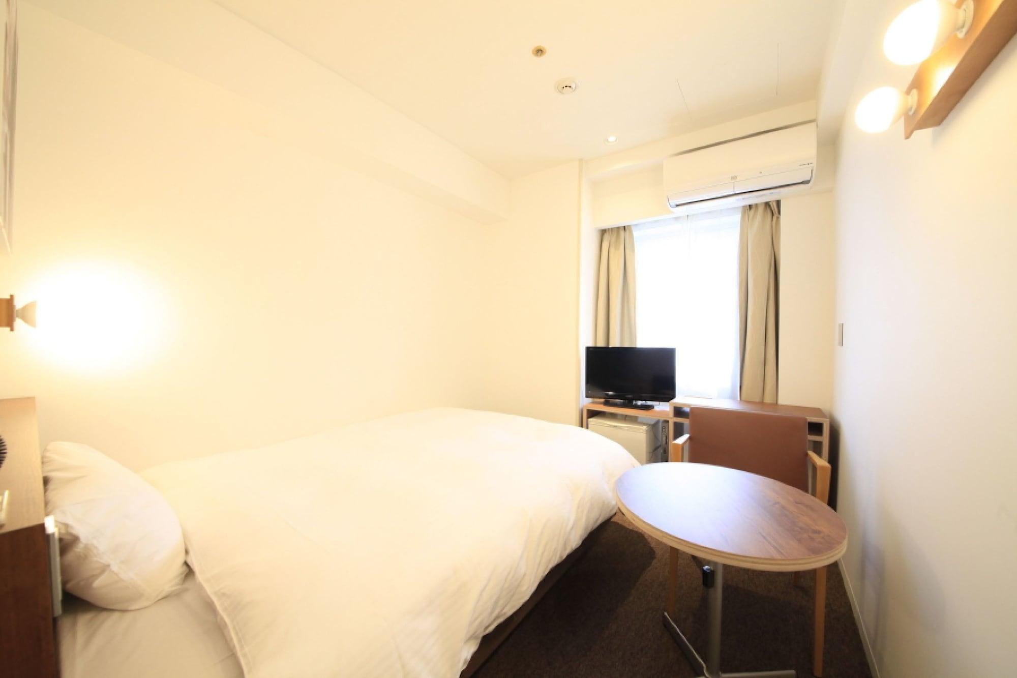 Hotel Plumm Йокогама Экстерьер фото
