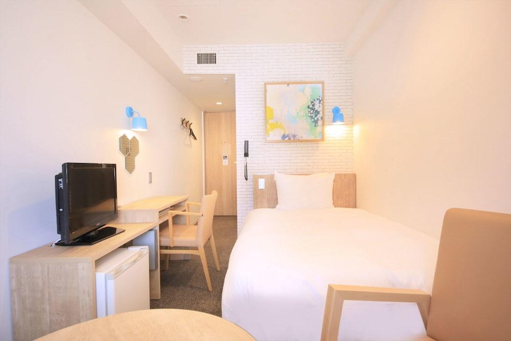 Hotel Plumm Йокогама Экстерьер фото